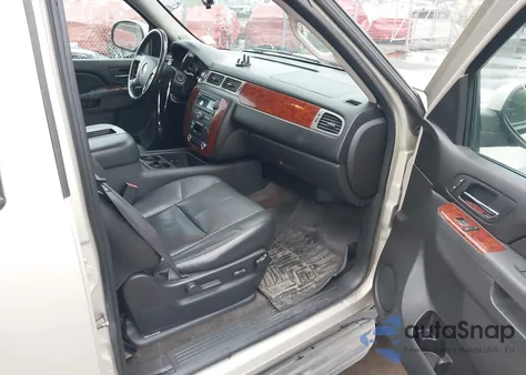 2012 Chevrolet Suburban 1500 Lt из США, поврежденный, VIN 1GNSKJE78CR299324